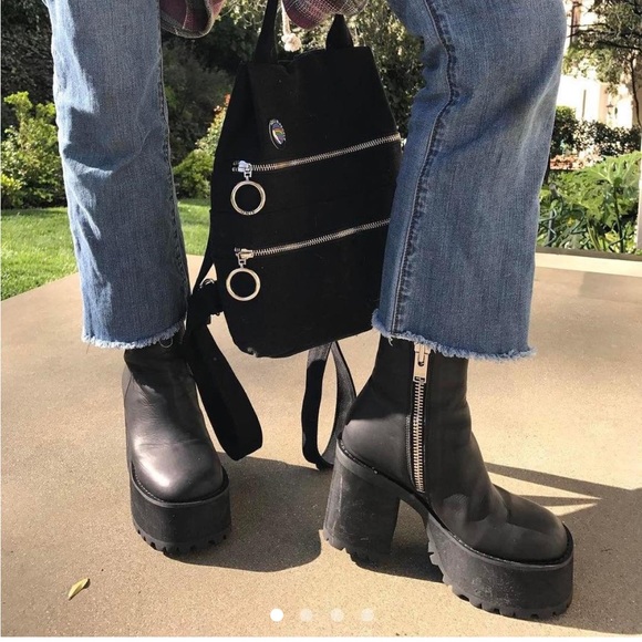 Black UNIF Bonnie boots - Picture 2 of 6